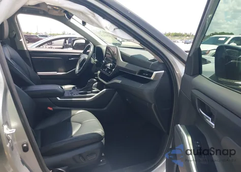 2024 Toyota Highlander Xle из США, поврежденный, VIN 5TDKDRAH7RS527467